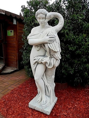 Rzeźba Kobieta z Łabędziem 160cm