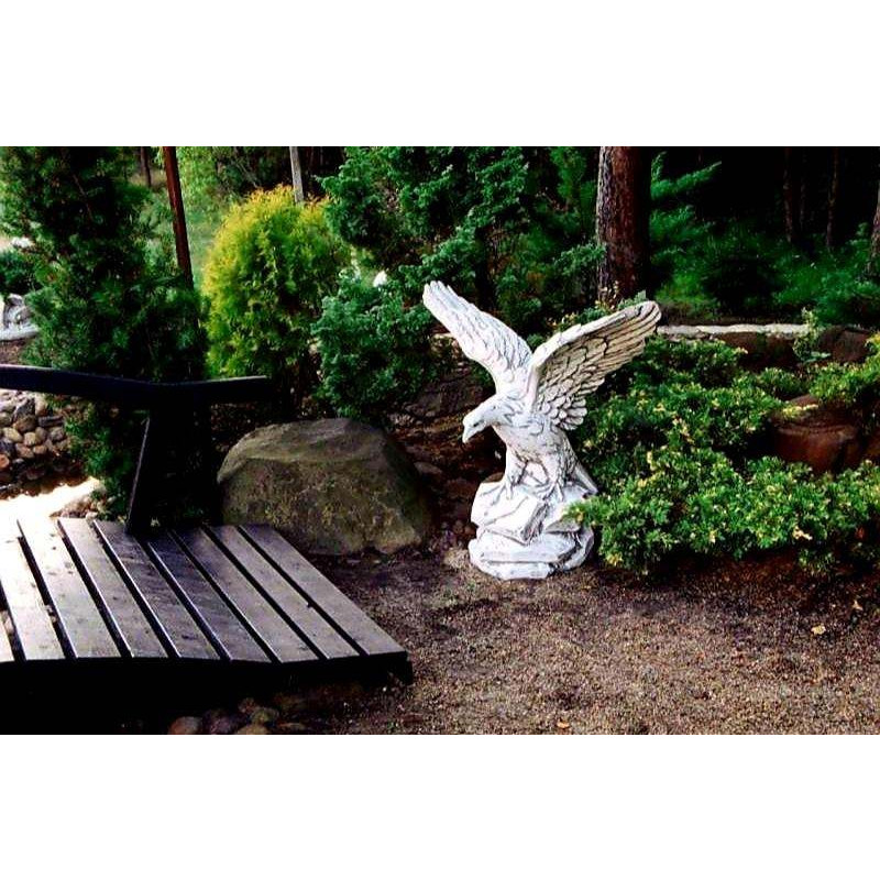Figura Duży Orzeł na skale 105cm x 113cm