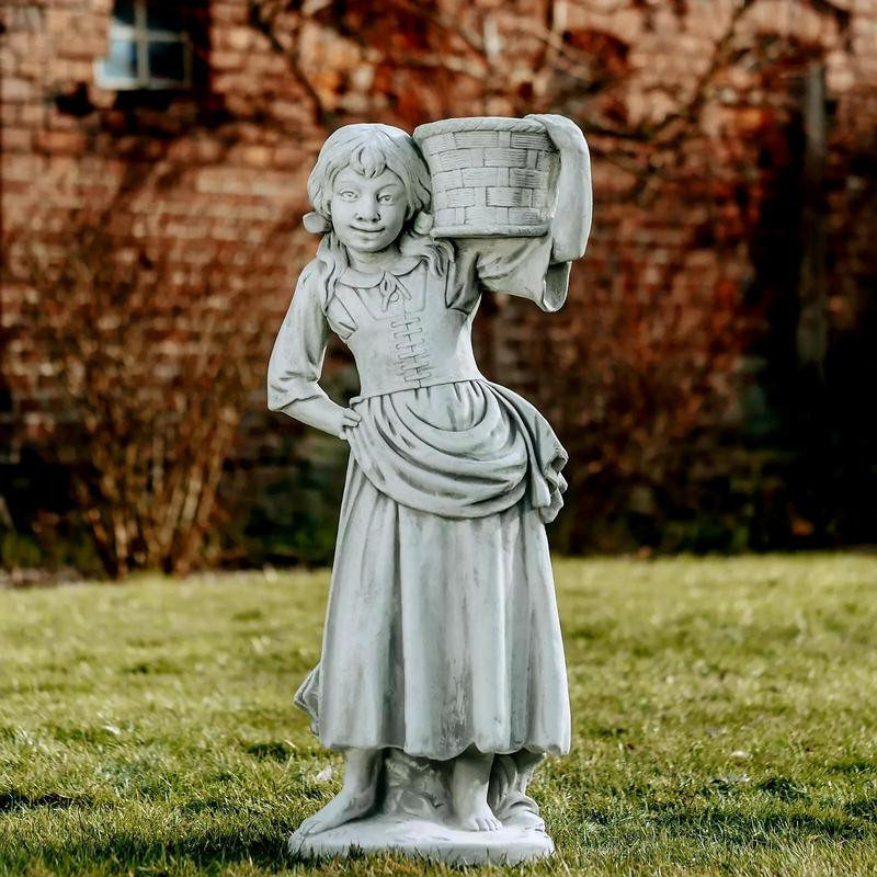 Figura Dziewczyna z koszem na ramieniu 111cm