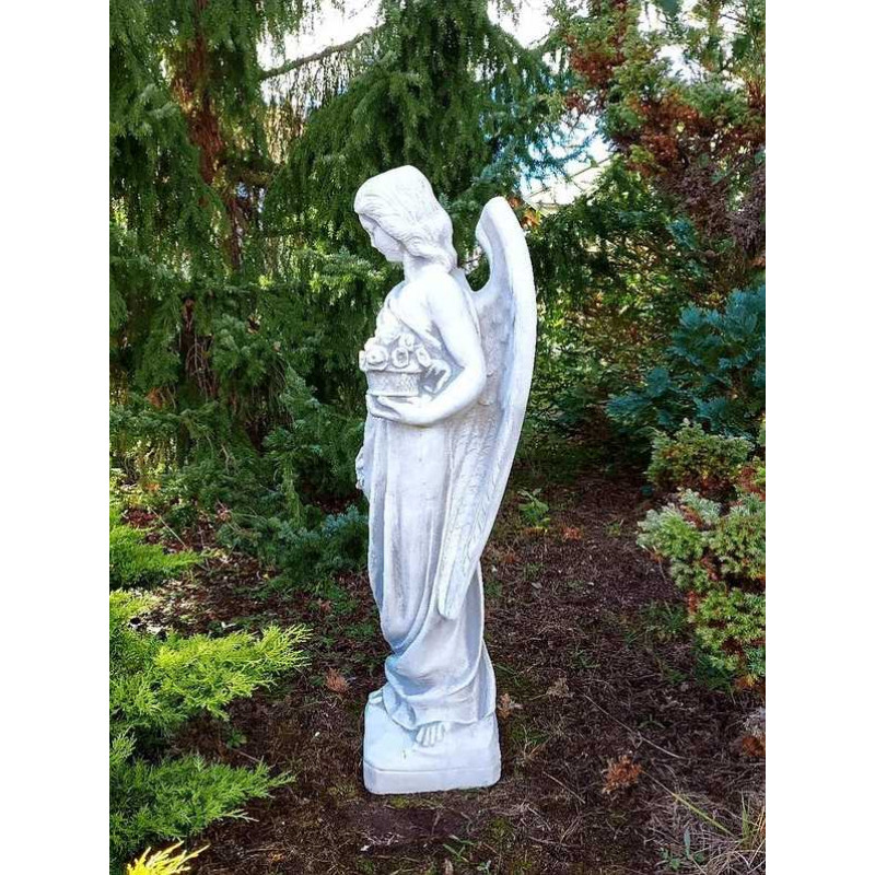 Figura Anielica z bukietem kwiatów 104cm