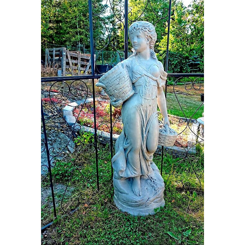 Figura ogrodowa Dziewczyna z koszami 136cm