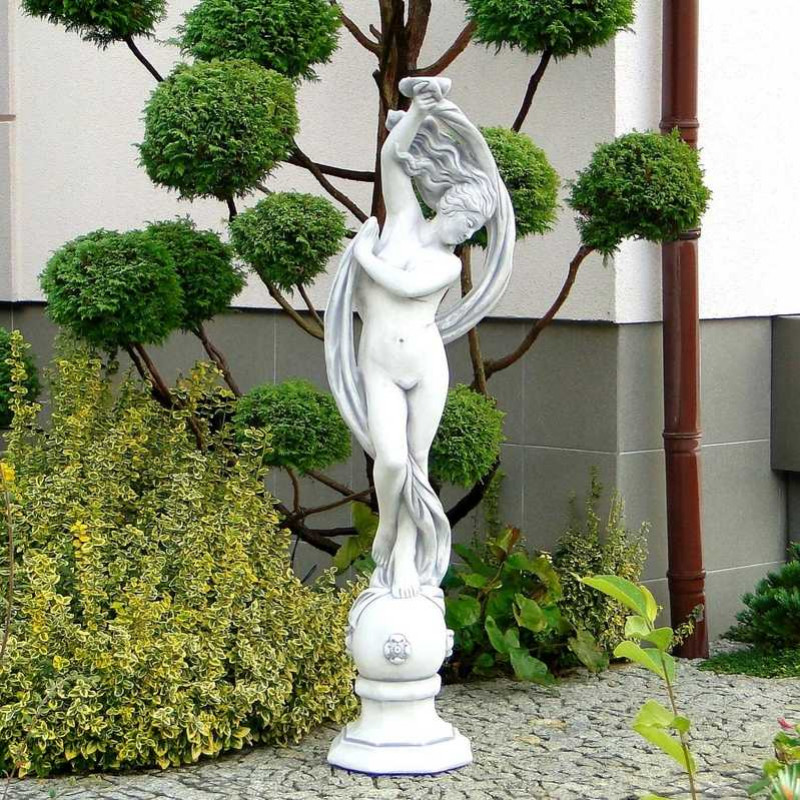 Figura Kobieta na kuli 169cm