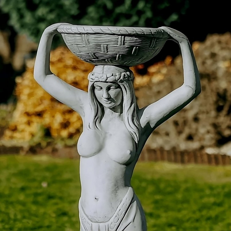 Figura Kobieta niosąca wazę nad głową 119cm