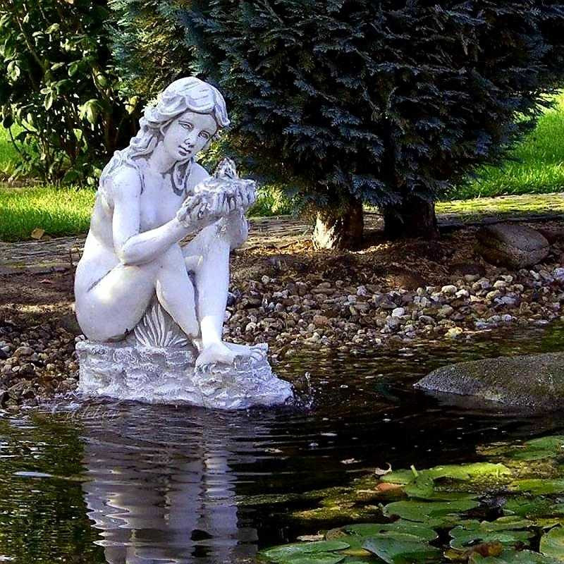 Figura Kobieta Siedząca w Wodzie 62cm