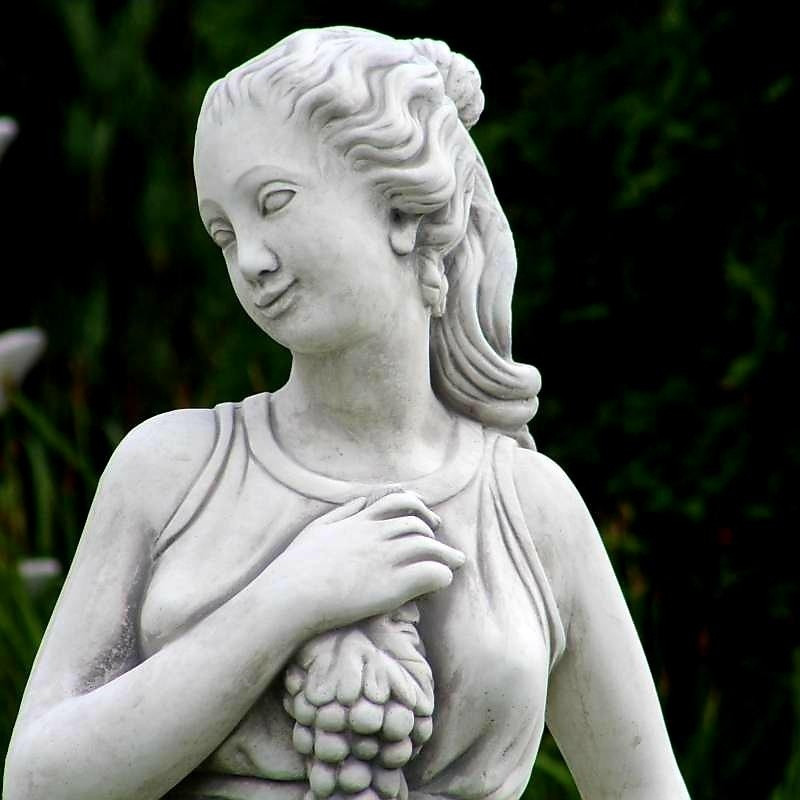 Figura Kobieta z gronami 140cm