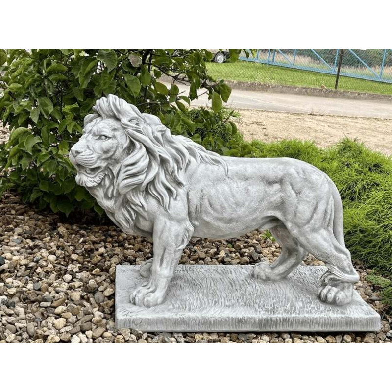 Figura Lew kroczący średni 75cm