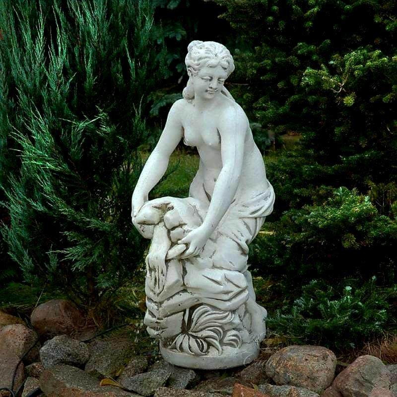 Figura Naga Praczka 122cm