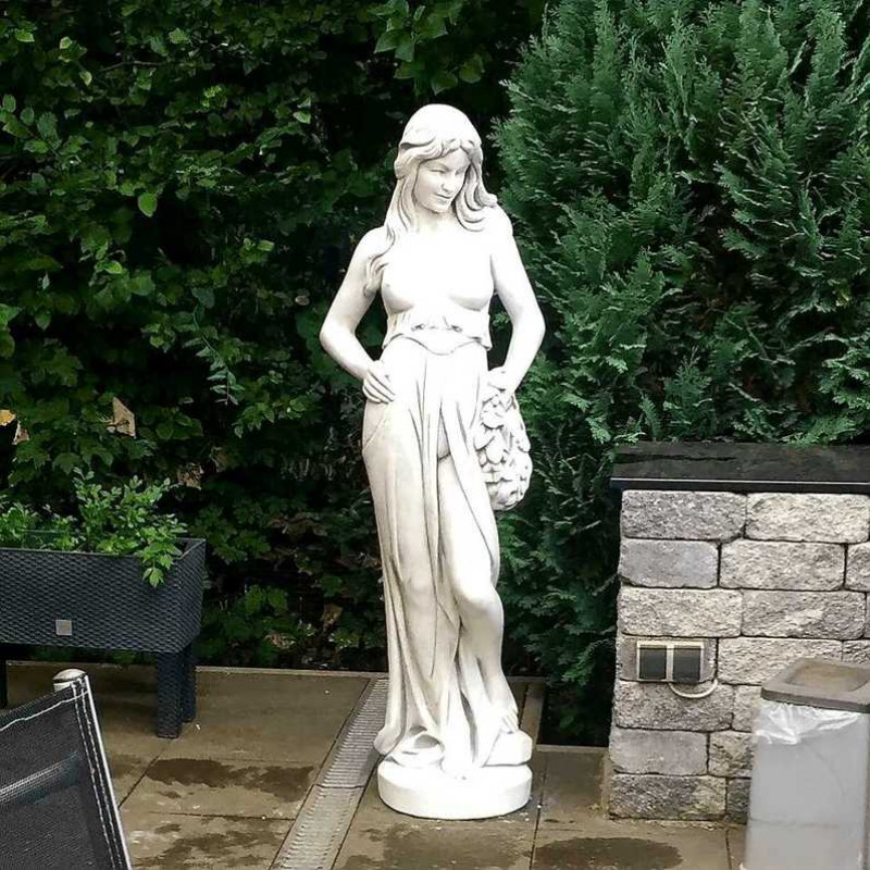 Rzeźba Złotowłosa z wiankiem 150cm