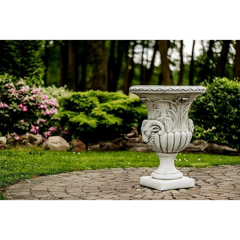 Waza z Postacią Barana 92cm x 70cm