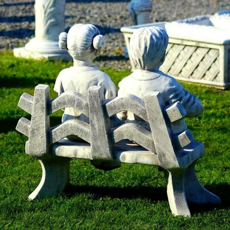 Zestaw Ławeczka Dziewczyna z bukietem + Chłopiec 64x80x34cm