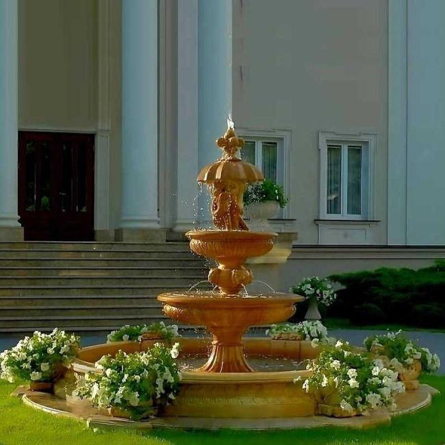 TOP10 Dużych Fontann Ogrodowych